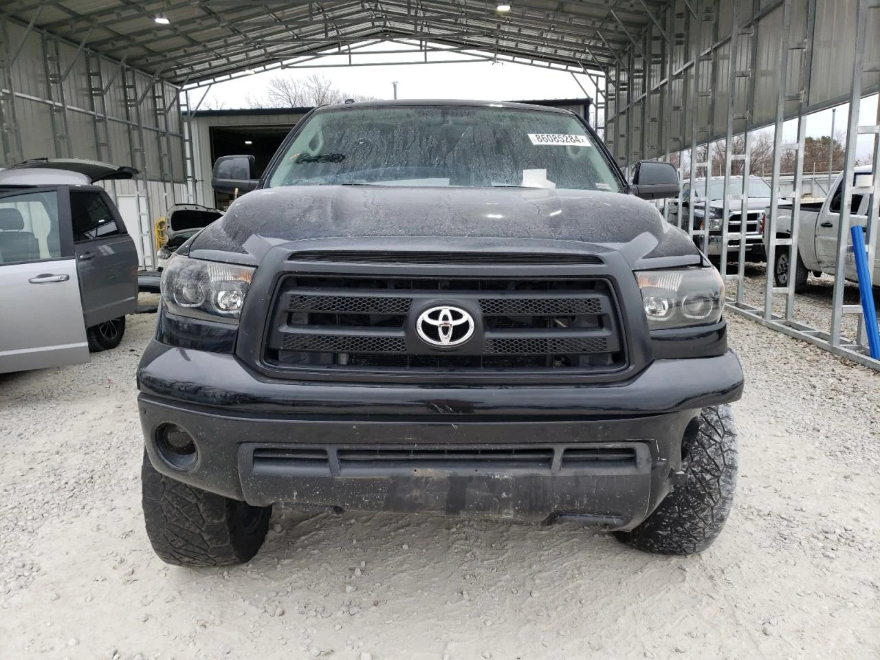 Toyota Tundra CREWMAX LIMITED 5.7L V8 - изображение 5