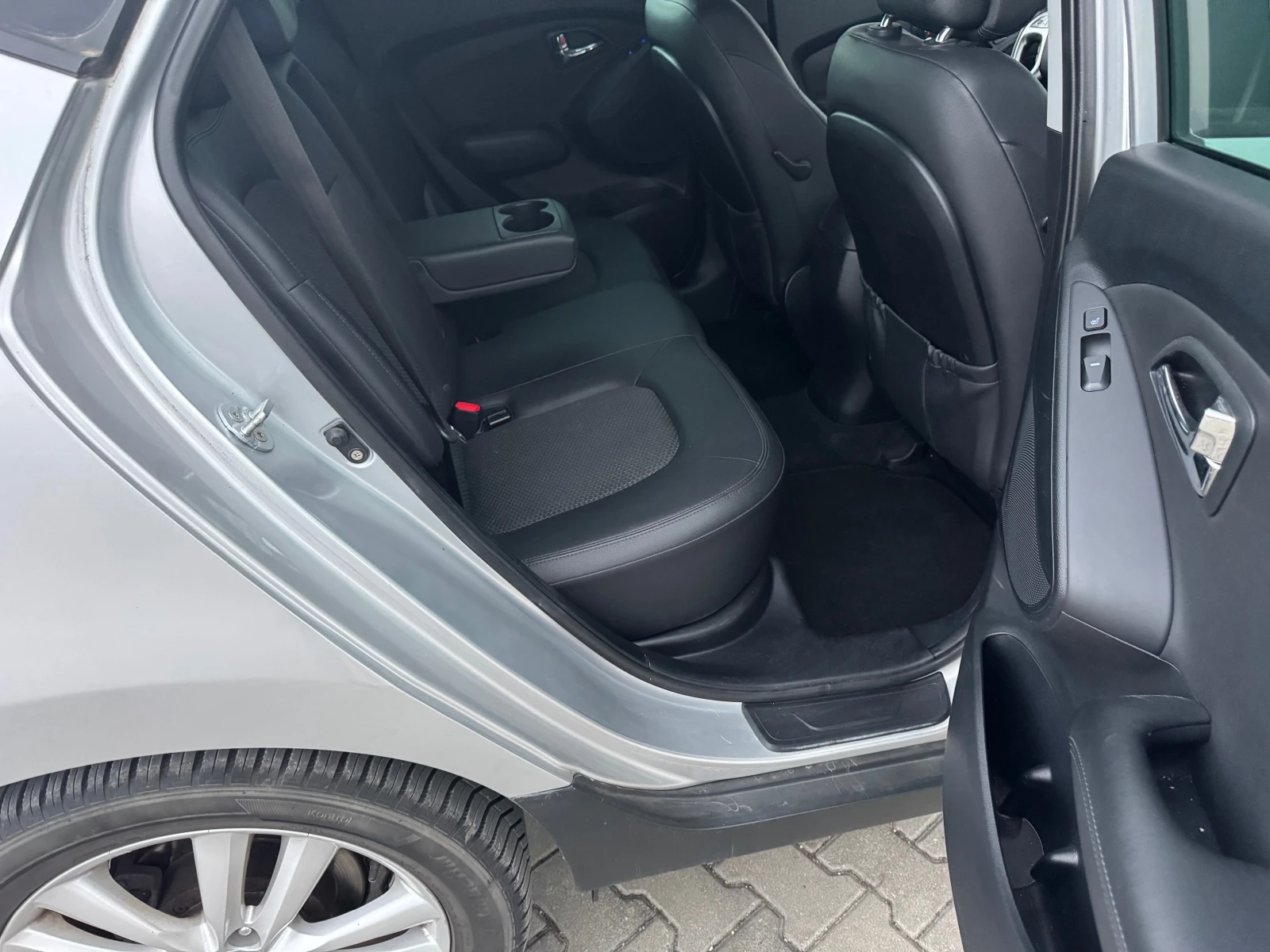 Hyundai IX35 2, 0i 4x4, 163ps, ев5, кожа, мулти, авто, климатро - изображение 10