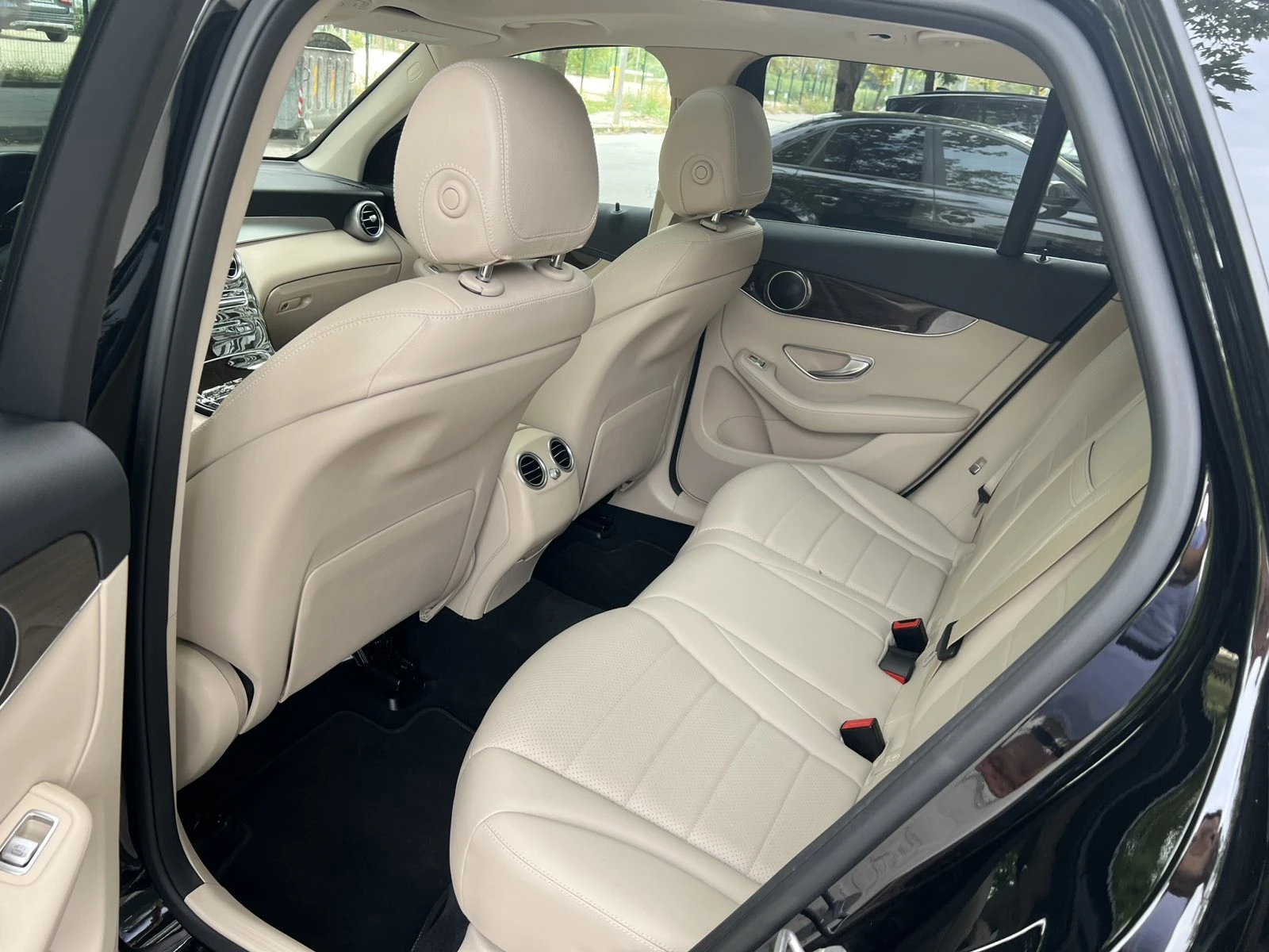 Mercedes-Benz GLC 300 4MATIC, БЕЗ ИНЦИДЕНТИ - изображение 10
