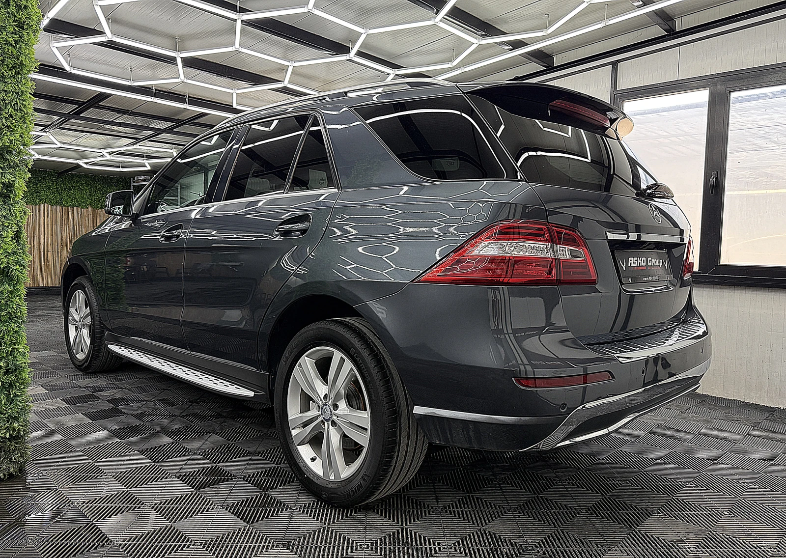 Mercedes-Benz ML 350 AMG-line/ECO START STOP/СОБСТВЕН ЛИЗИНГ, снимка 4 - Автомобили и джипове - 54836877