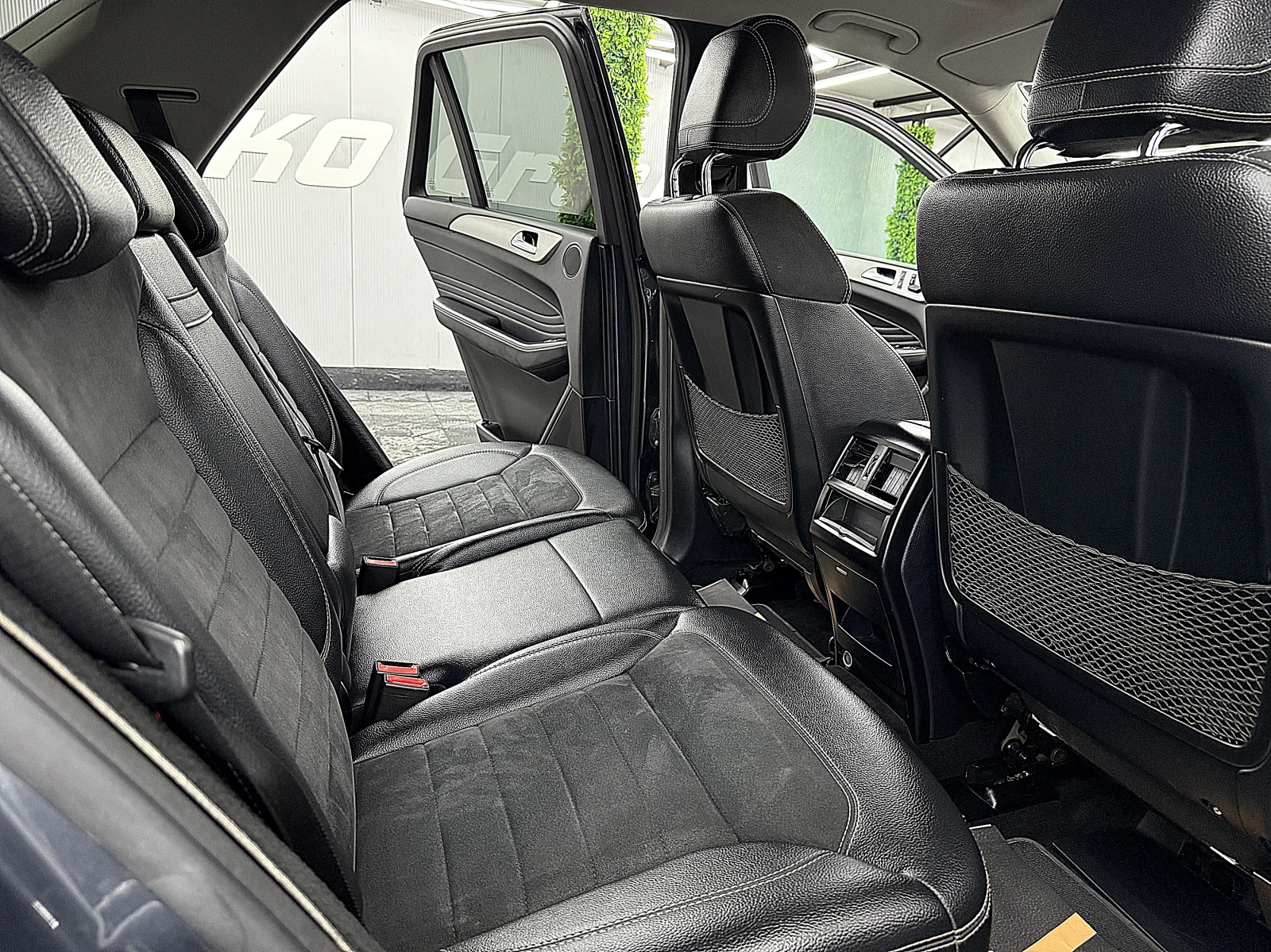 Mercedes-Benz ML 350 AMG-line/ECO START STOP/СОБСТВЕН ЛИЗИНГ, снимка 9 - Автомобили и джипове - 54836877