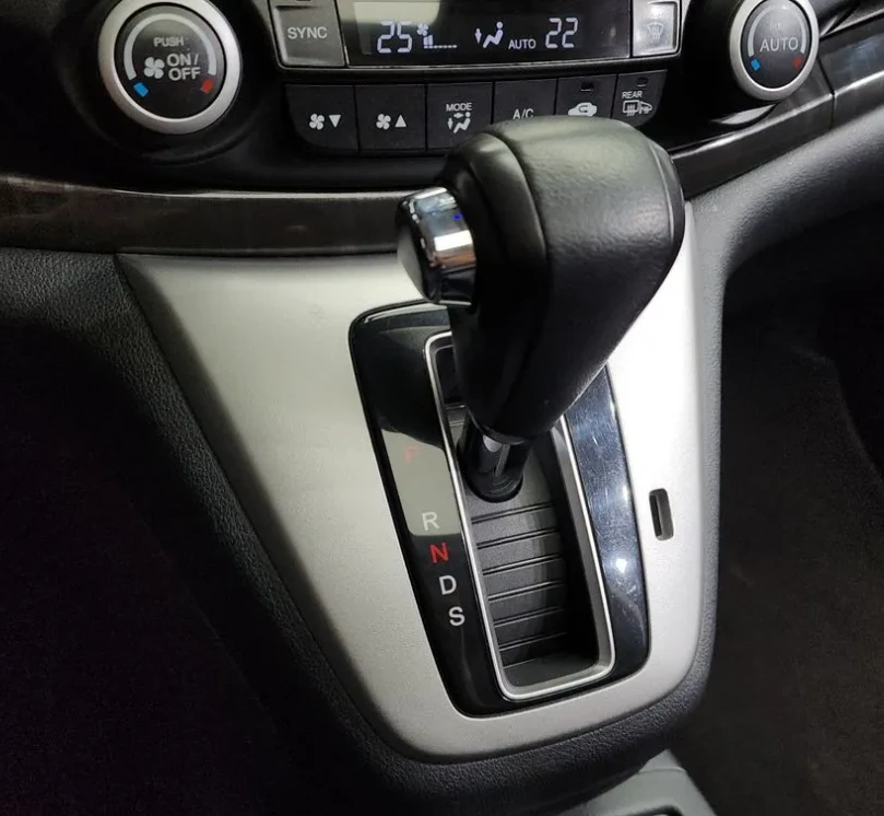Honda Cr-v 2.4 бензин 4х4! Автоматик! Екзекютив!, снимка 8 - Автомобили и джипове - 54852733