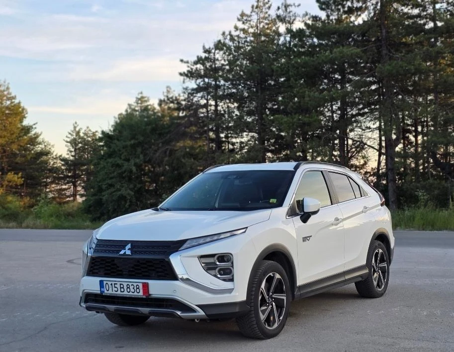 Mitsubishi Eclipse Cross PHEV Фул Екстри Като Нова, снимка 2 - Автомобили и джипове - 55074579