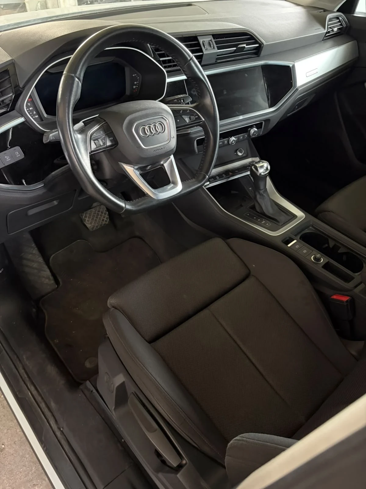 Audi Q3 2.0//4x4//Automat, снимка 6 - Автомобили и джипове - 55750685