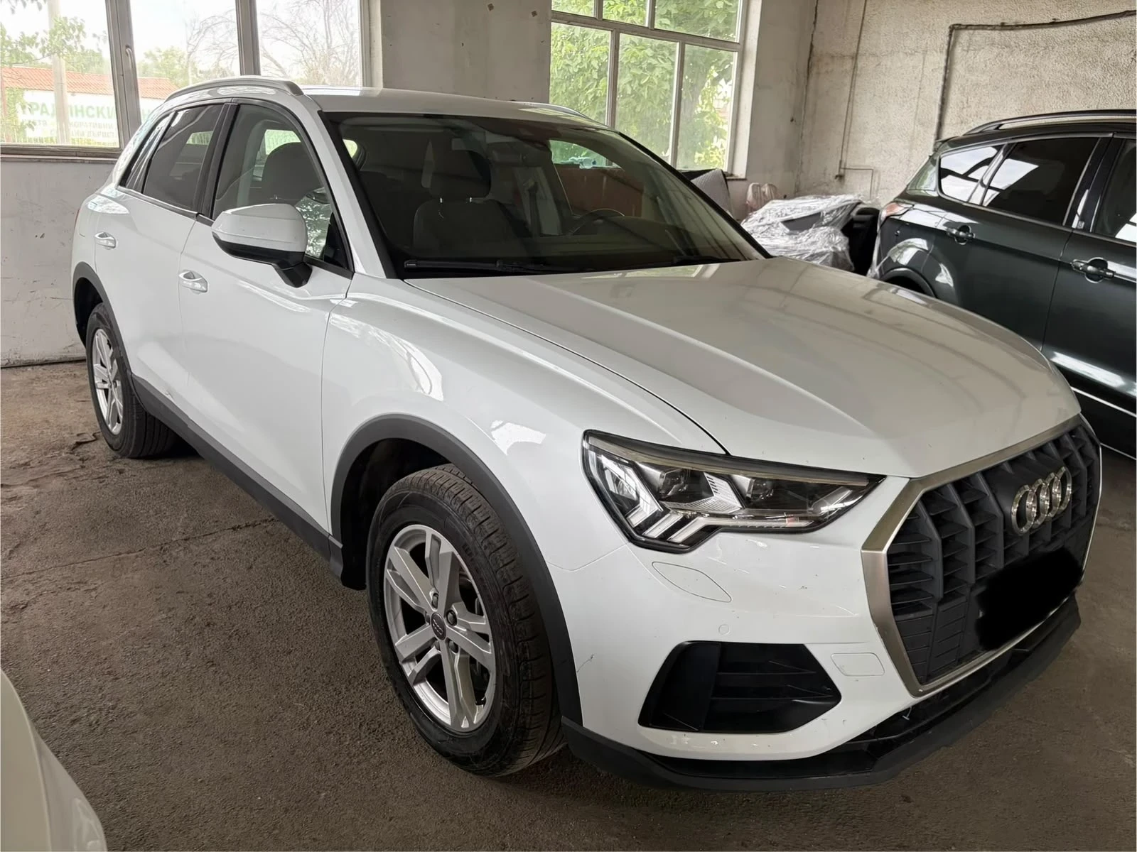 Audi Q3 2.0//4x4//Automat, снимка 2 - Автомобили и джипове - 55750685