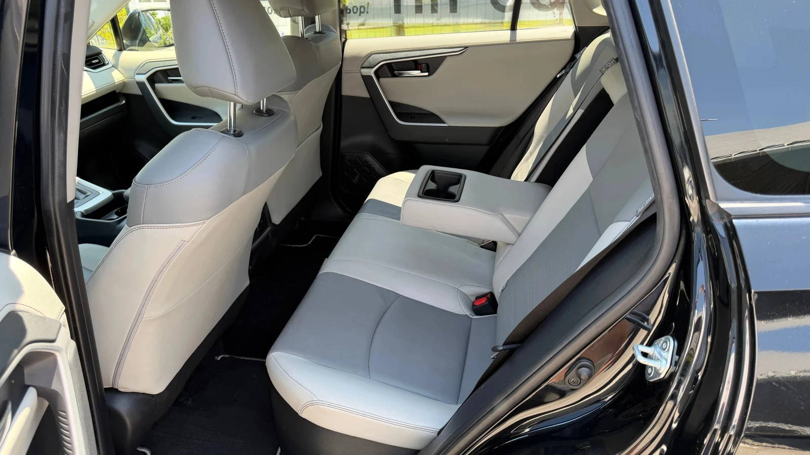 Toyota Rav4 4х4 Hybrid Luxury ГАРАНЦИЯ!, снимка 8 - Автомобили и джипове - 56202509