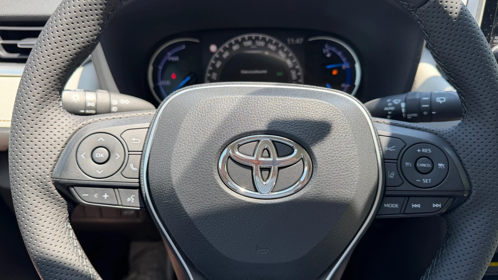 Toyota Rav4 4х4 Hybrid Luxury ГАРАНЦИЯ!, снимка 17 - Автомобили и джипове - 56202509