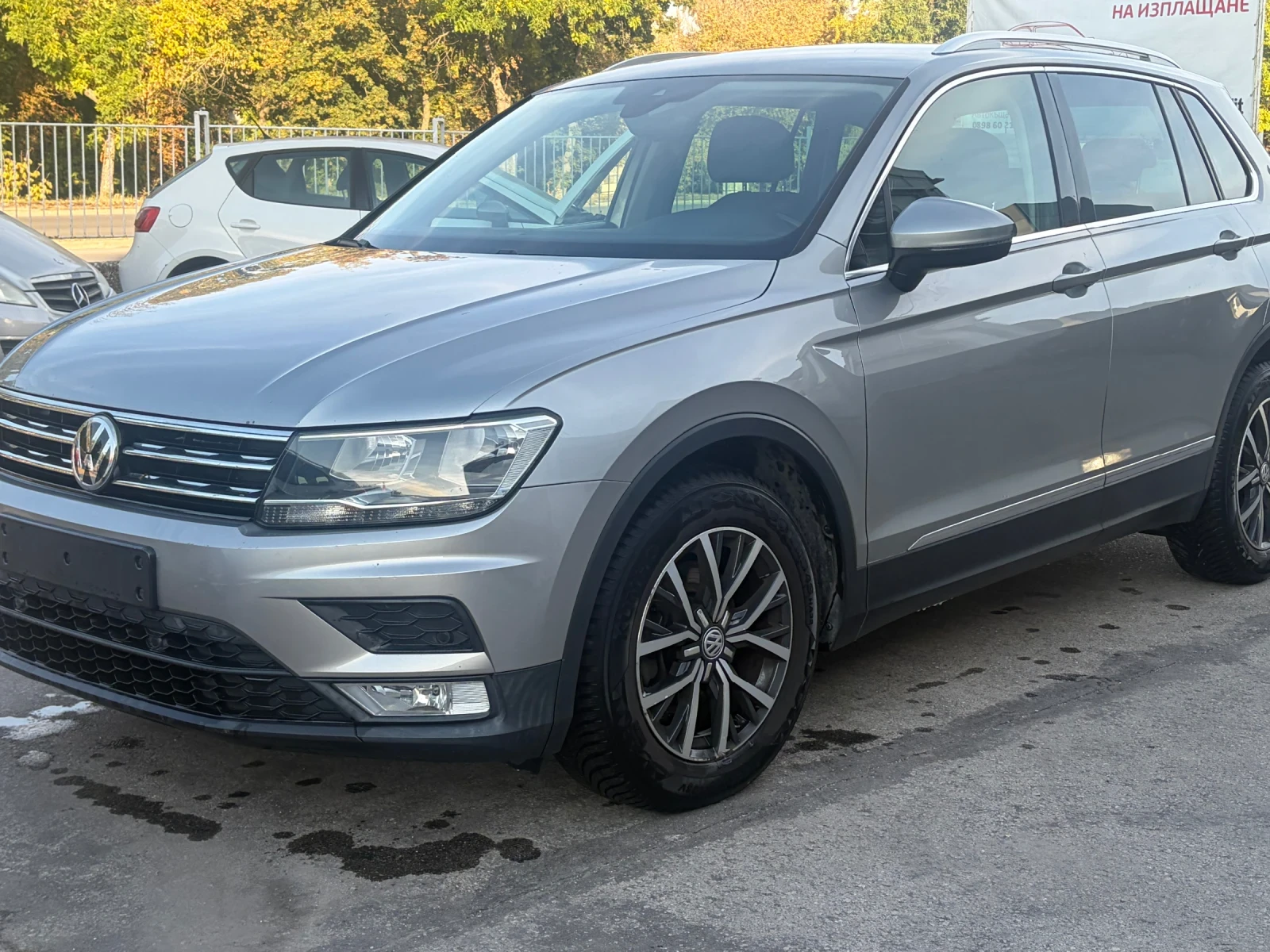 VW Tiguan 1.6TDi, снимка 4 - Автомобили и джипове - 56416812