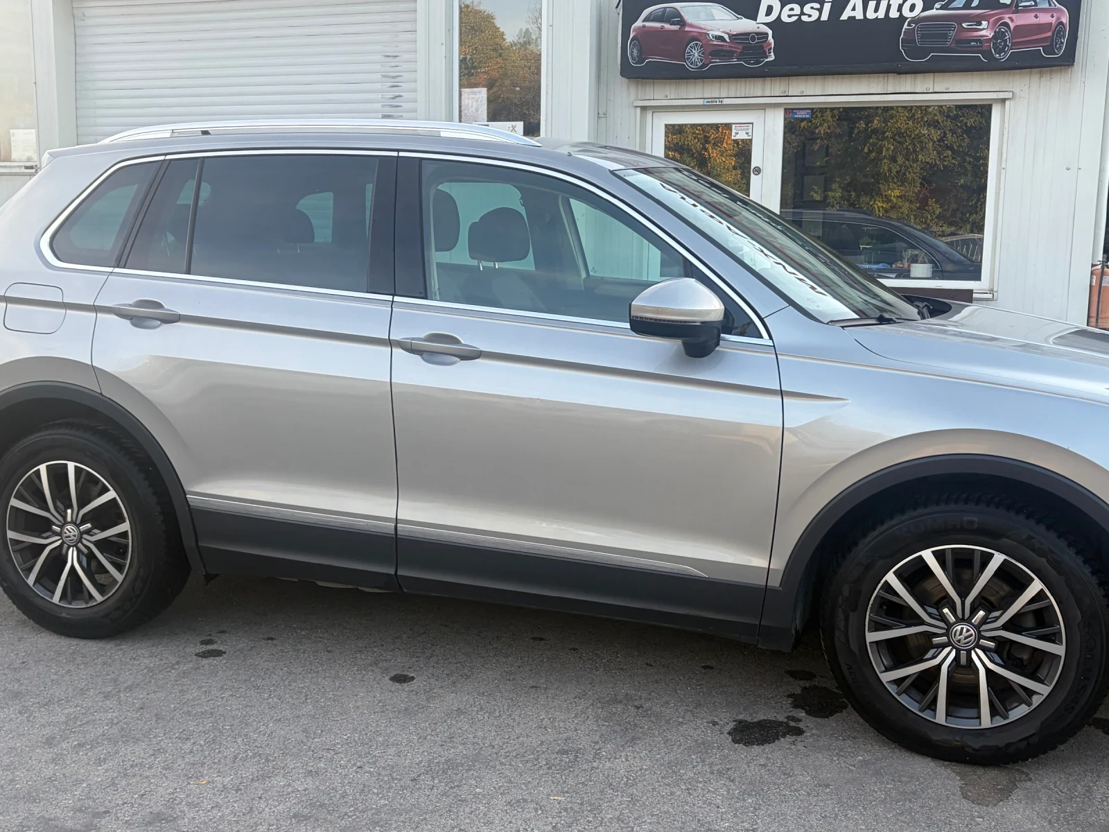 VW Tiguan 1.6TDi, снимка 5 - Автомобили и джипове - 56416812