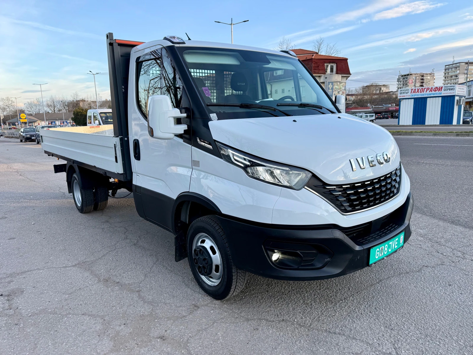 Iveco Daily 35C18 Hi-MATIC 3.0 D - изображение 7