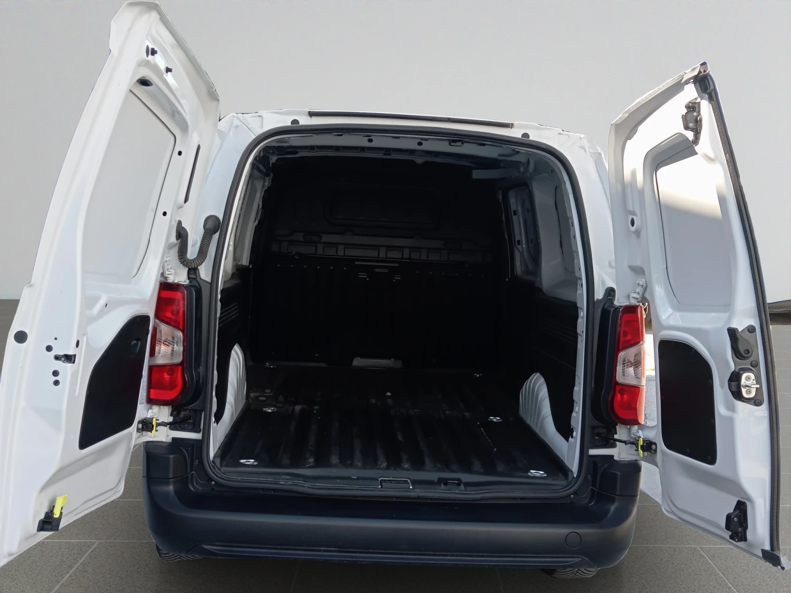 Peugeot Partner Long 950 1.5 BlueHdi 102 BVM6 S&S E6.4, снимка 12 - Бусове и автобуси - 54752803