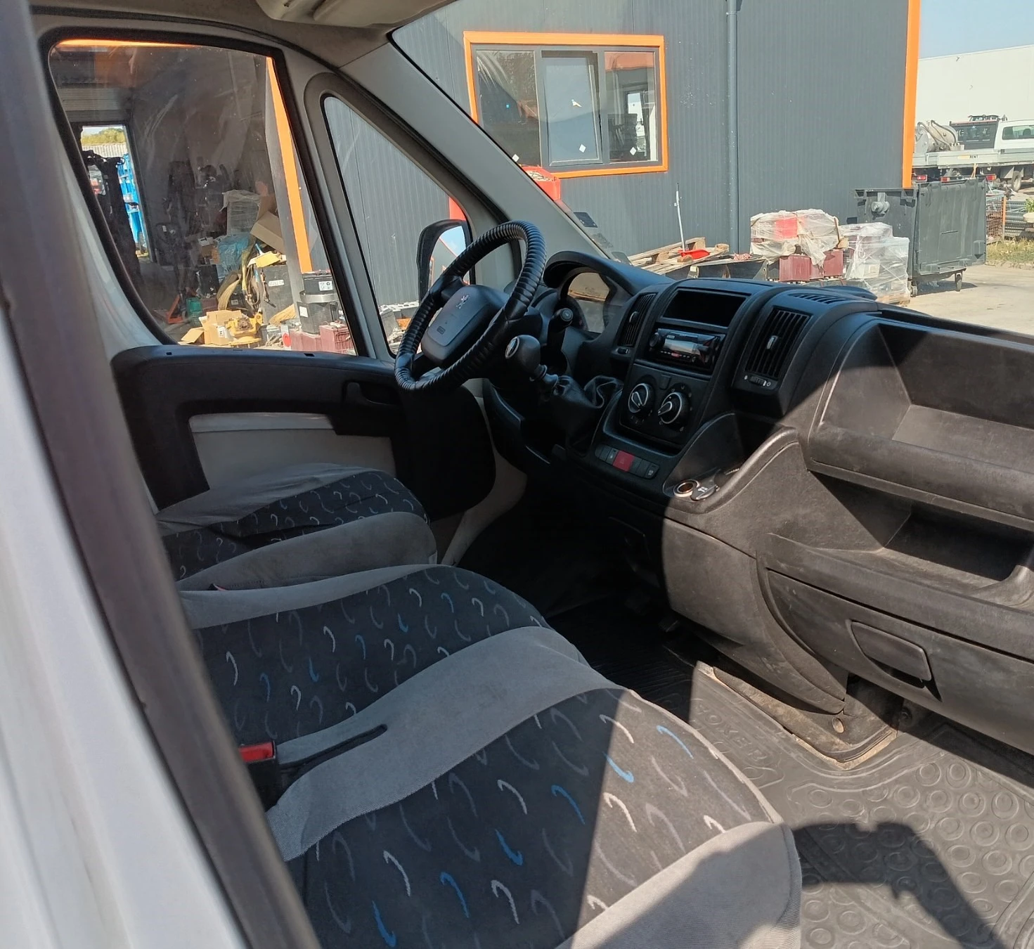 Peugeot Boxer 2.0 hdi, снимка 13 - Бусове и автобуси - 55800499