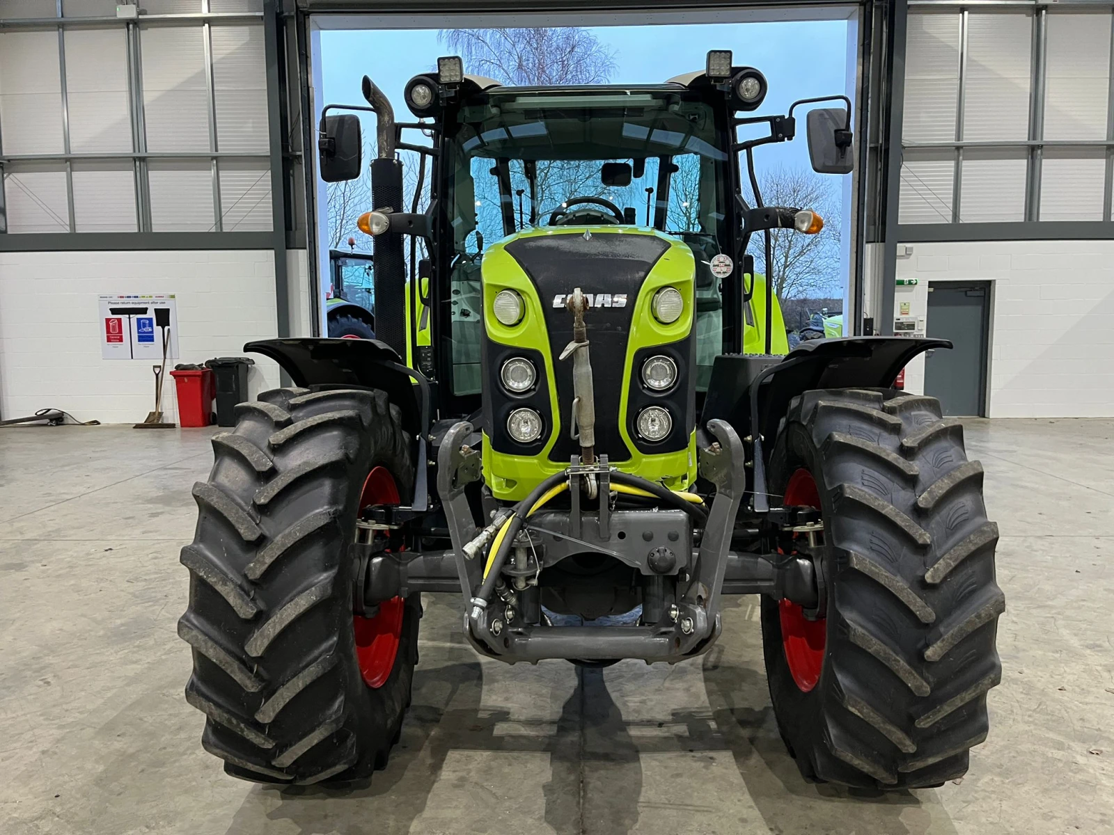 Трактор Claas Arion 430 лизинг с първоначална 20% - изображение 3