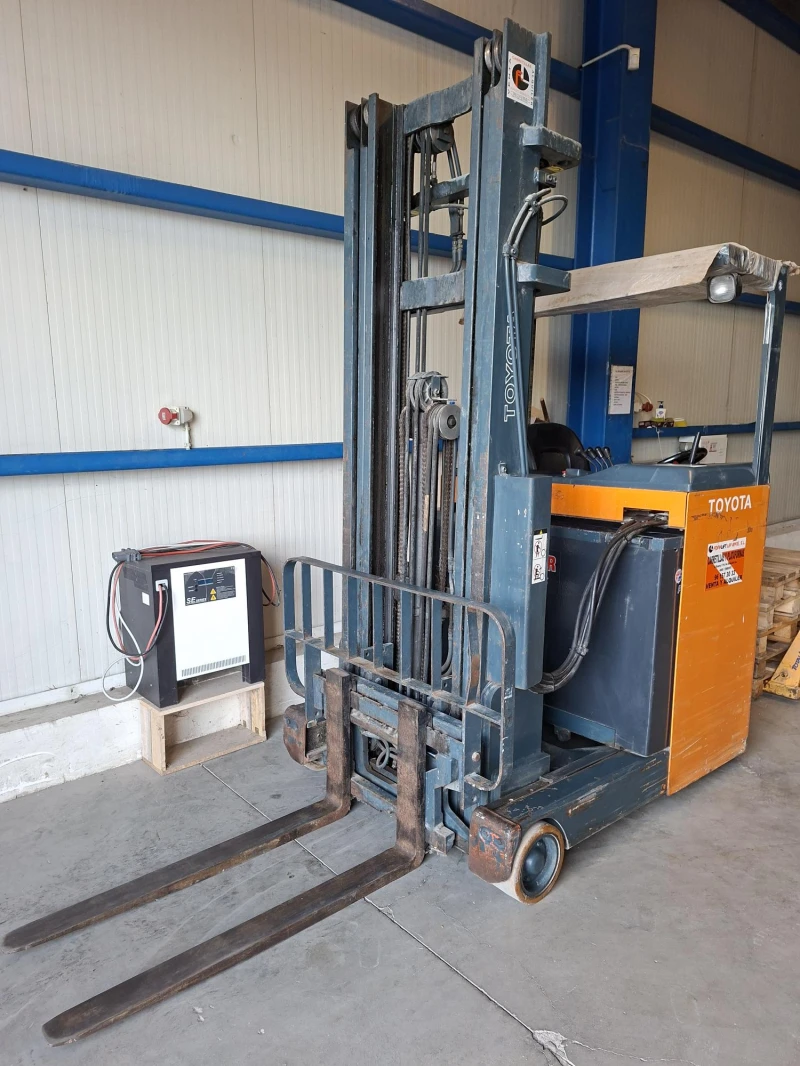 Електрокар Toyota 6 FBRE 14, снимка 3 - Индустриална техника - 52522497