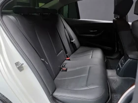 BMW 320 d xDrive, снимка 12