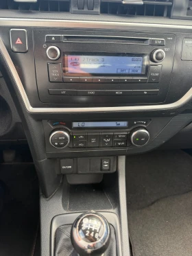 Toyota Auris 1.4D-4D EURO 5, снимка 12