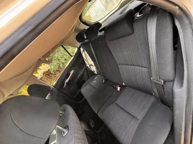 Toyota Auris 1.6 Velvematic, снимка 13