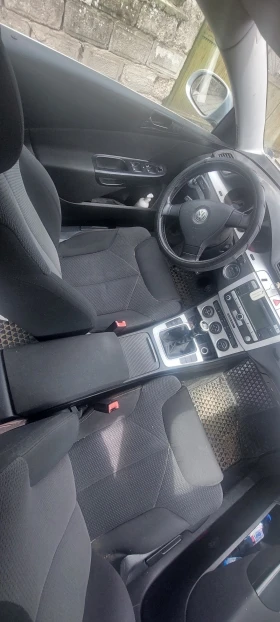 VW Passat - 2200 € / 4302.83 лв. - 49806675 2
