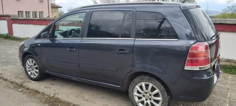 Opel Zafira Метан, снимка 13 - Автомобили и джипове - 47890622