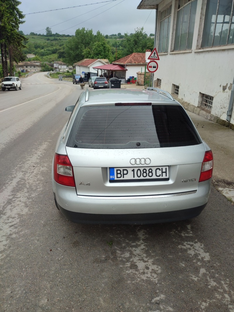 Audi A4 Комби, снимка 5 - Автомобили и джипове - 45870965