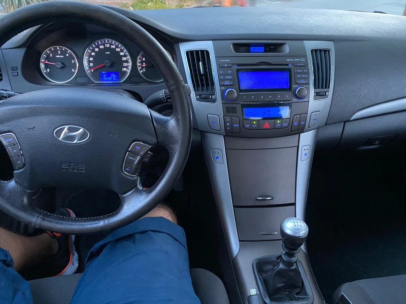 Hyundai Sonata 2.0CRDI Facelift. , снимка 11 - Автомобили и джипове - 48096623