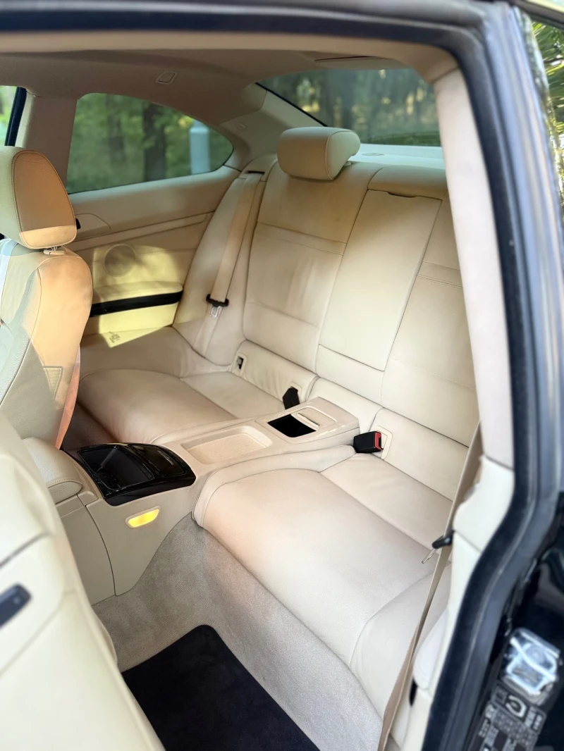 BMW 330, снимка 14 - Автомобили и джипове - 51345130