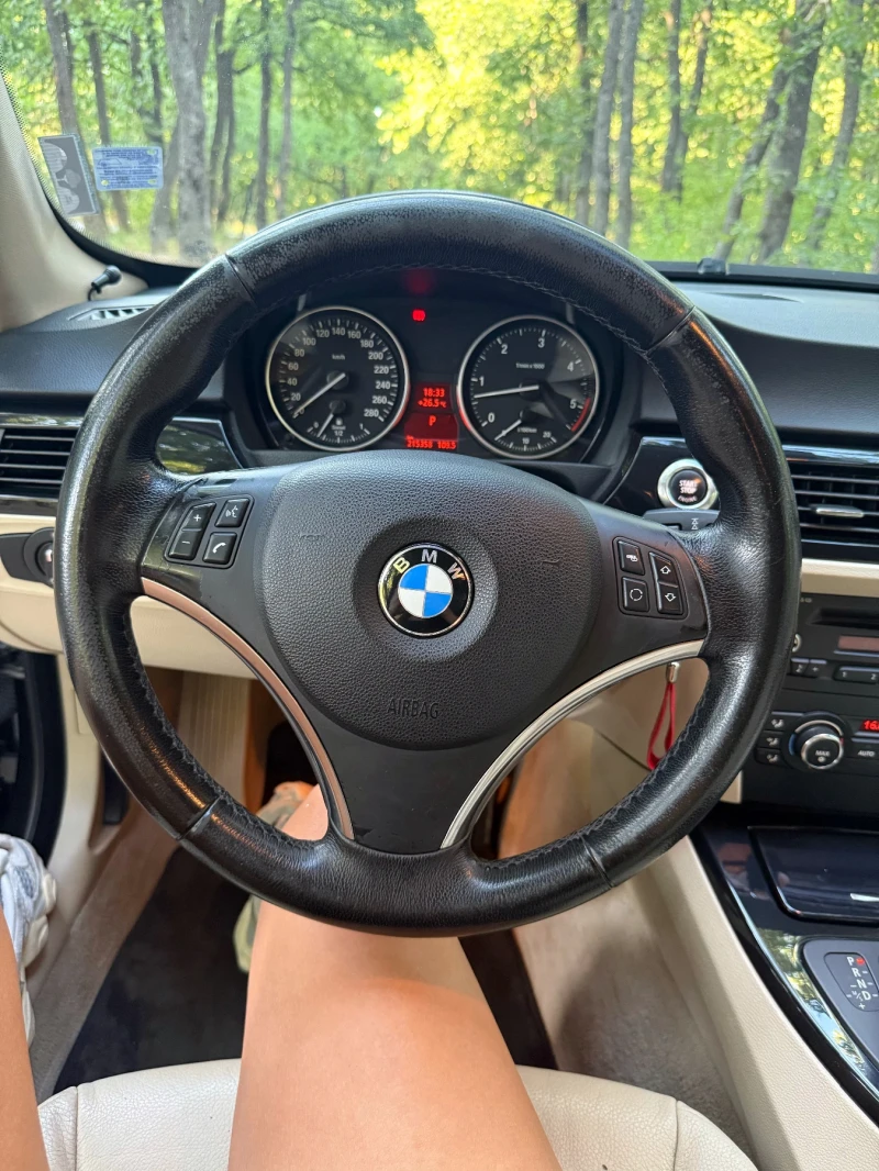 BMW 330, снимка 16 - Автомобили и джипове - 51345130