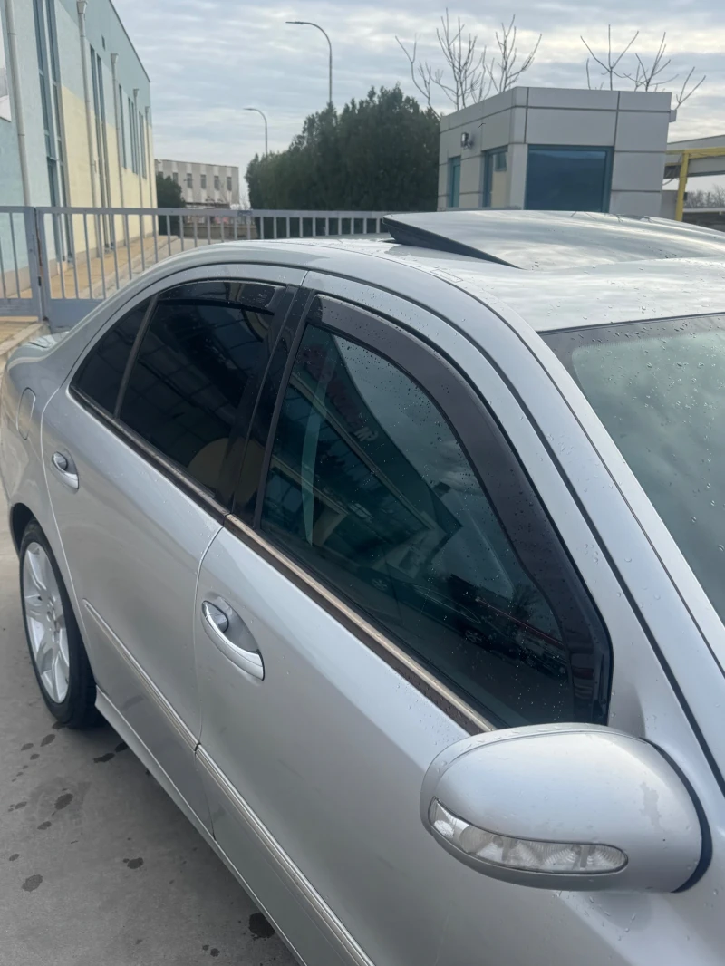 Mercedes-Benz E 320 3.2, снимка 3 - Автомобили и джипове - 52731552