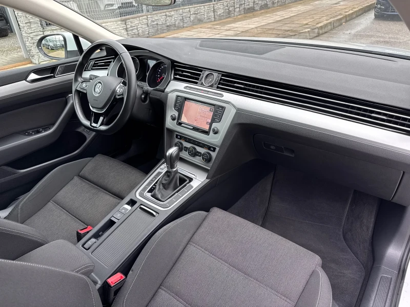 VW Passat 2.0TDI 150кс* Keyless* Full LED* 1Собственик* , снимка 11 - Автомобили и джипове - 53281668