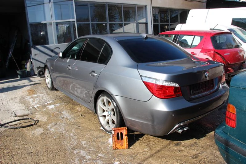 BMW 530 d FACELIFT М-PACK , снимка 4 - Автомобили и джипове - 49102012