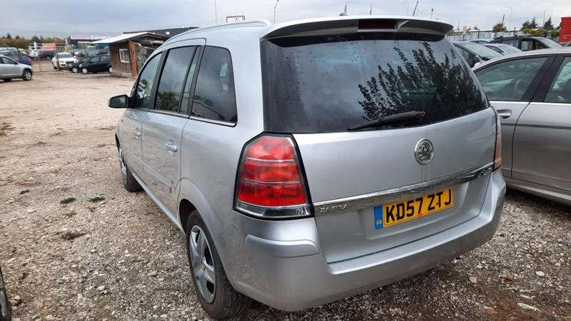 Opel Zafira 1.9 CDTI, снимка 3 - Автомобили и джипове - 34521895