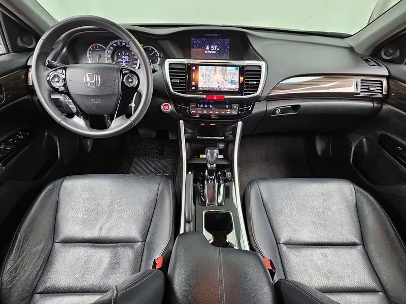 Honda Accord 2.4 9Th Gen , снимка 7 - Автомобили и джипове - 55796186
