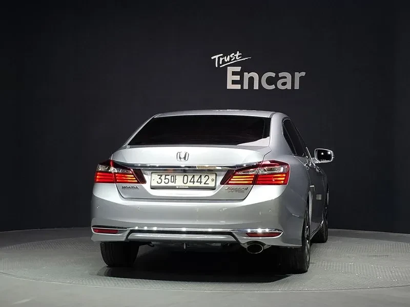 Honda Accord 2.4 9Th Gen , снимка 4 - Автомобили и джипове - 55796186
