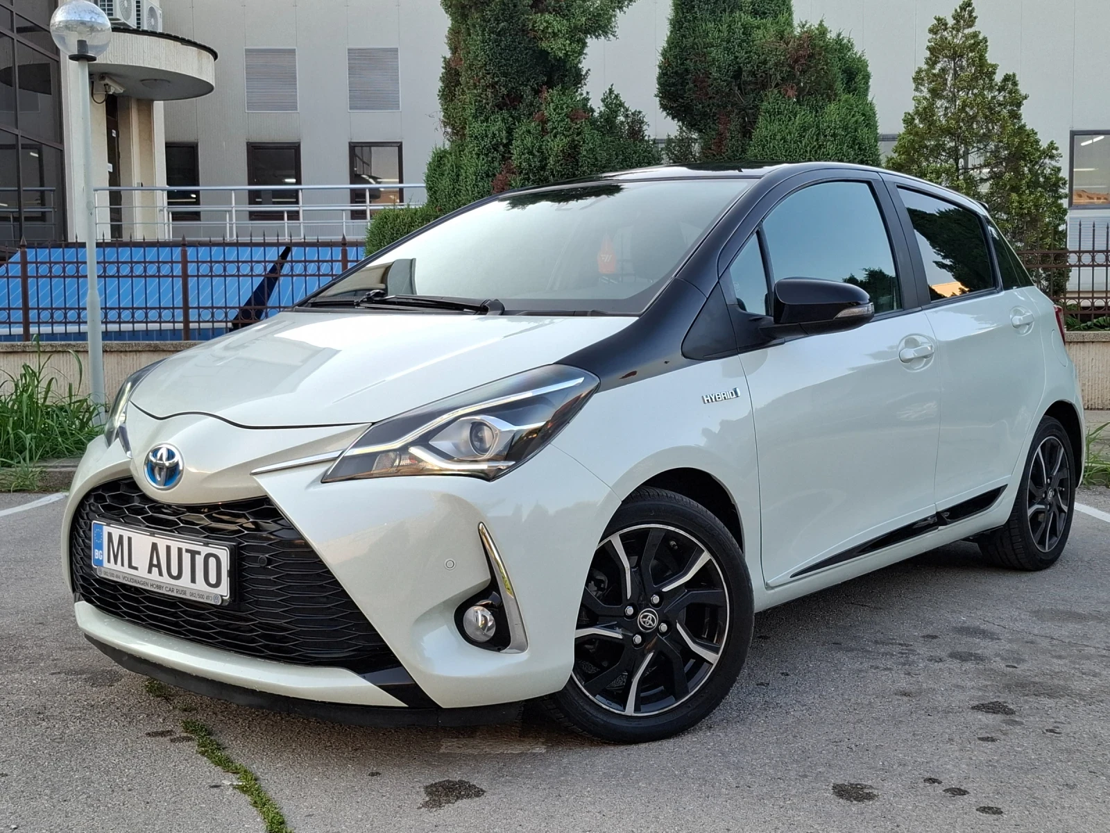 Toyota Yaris 1.5i HYBRID * КЛИМАТРОНИК * КАМЕРА * ИТАЛИЯ *  - изображение 9