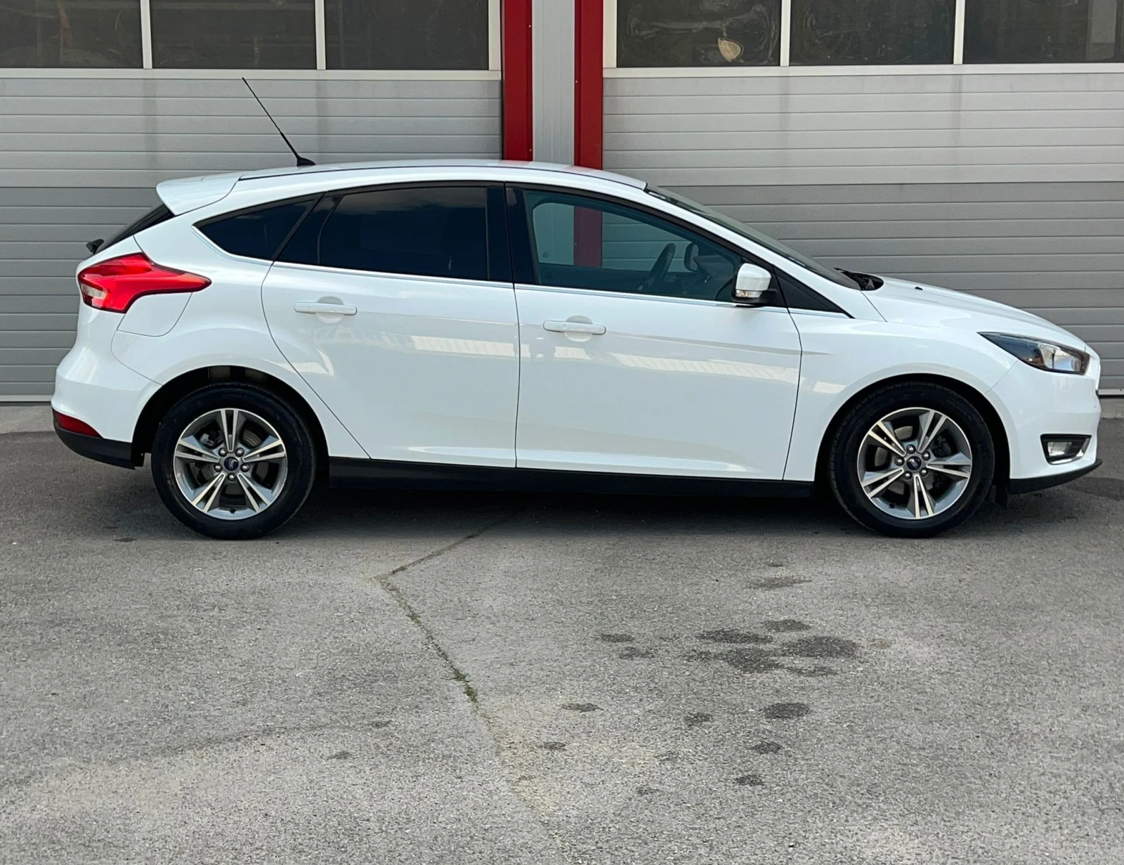 Ford Focus 1.0I ECOBOOST NAVI KEY LESS EVRO 6B 75000KM!!! - изображение 7