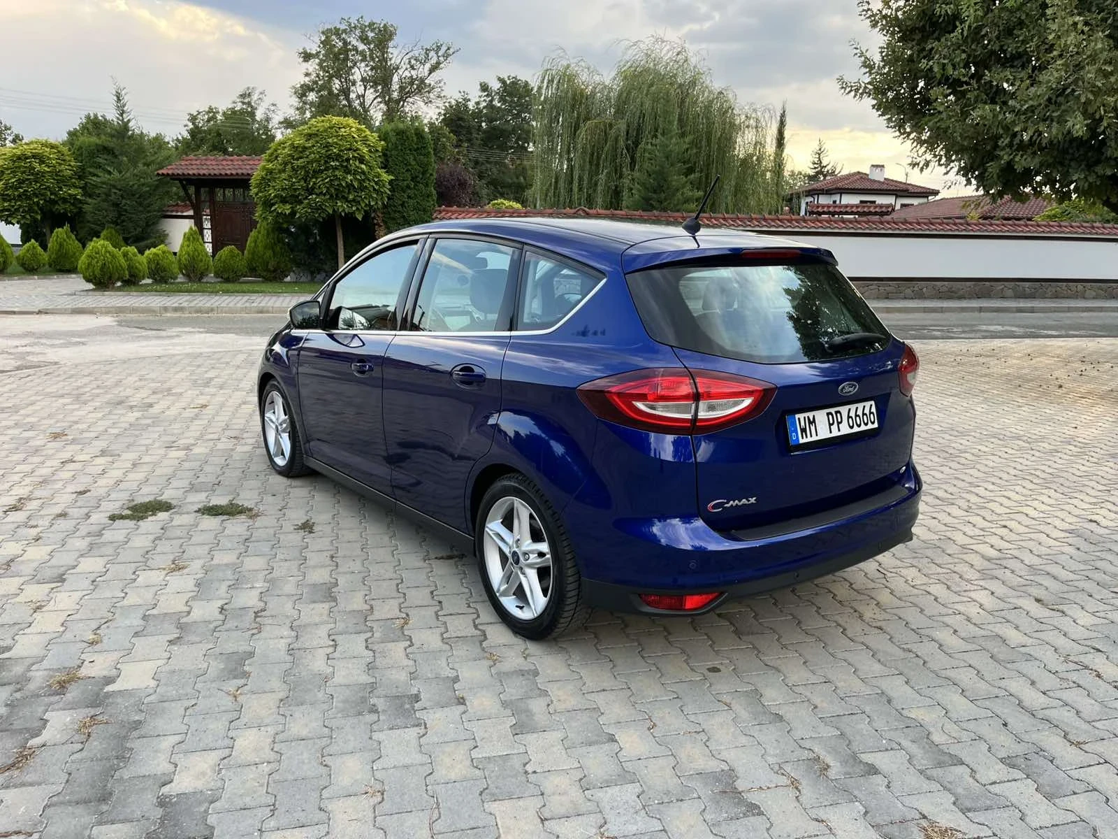 Ford C-max 1, 5 tdci - изображение 4