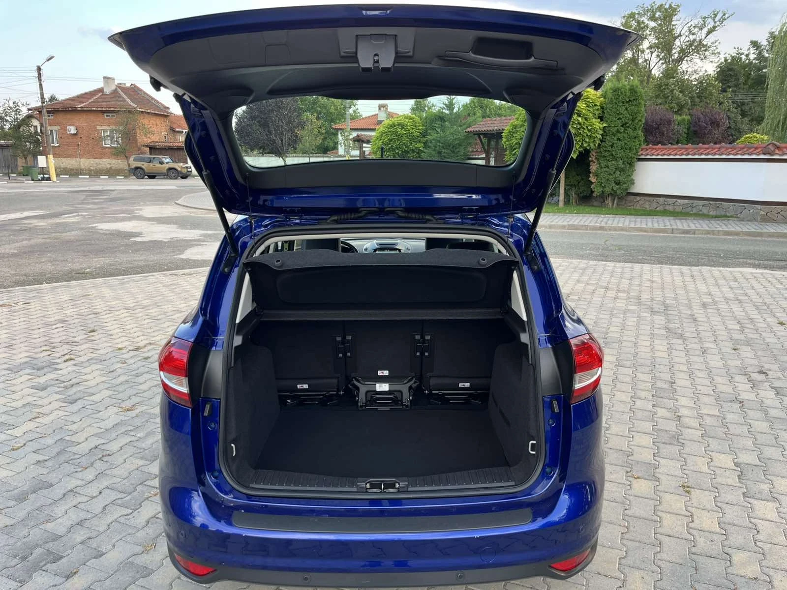 Ford C-max 1, 5 tdci - изображение 6