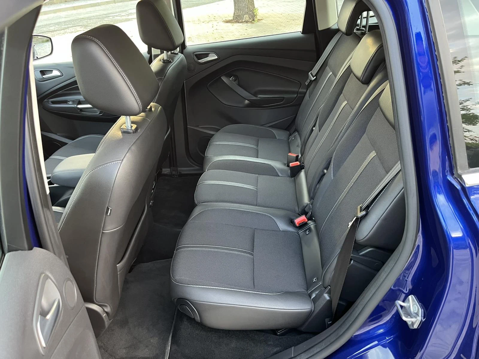 Ford C-max 1, 5 tdci - изображение 9