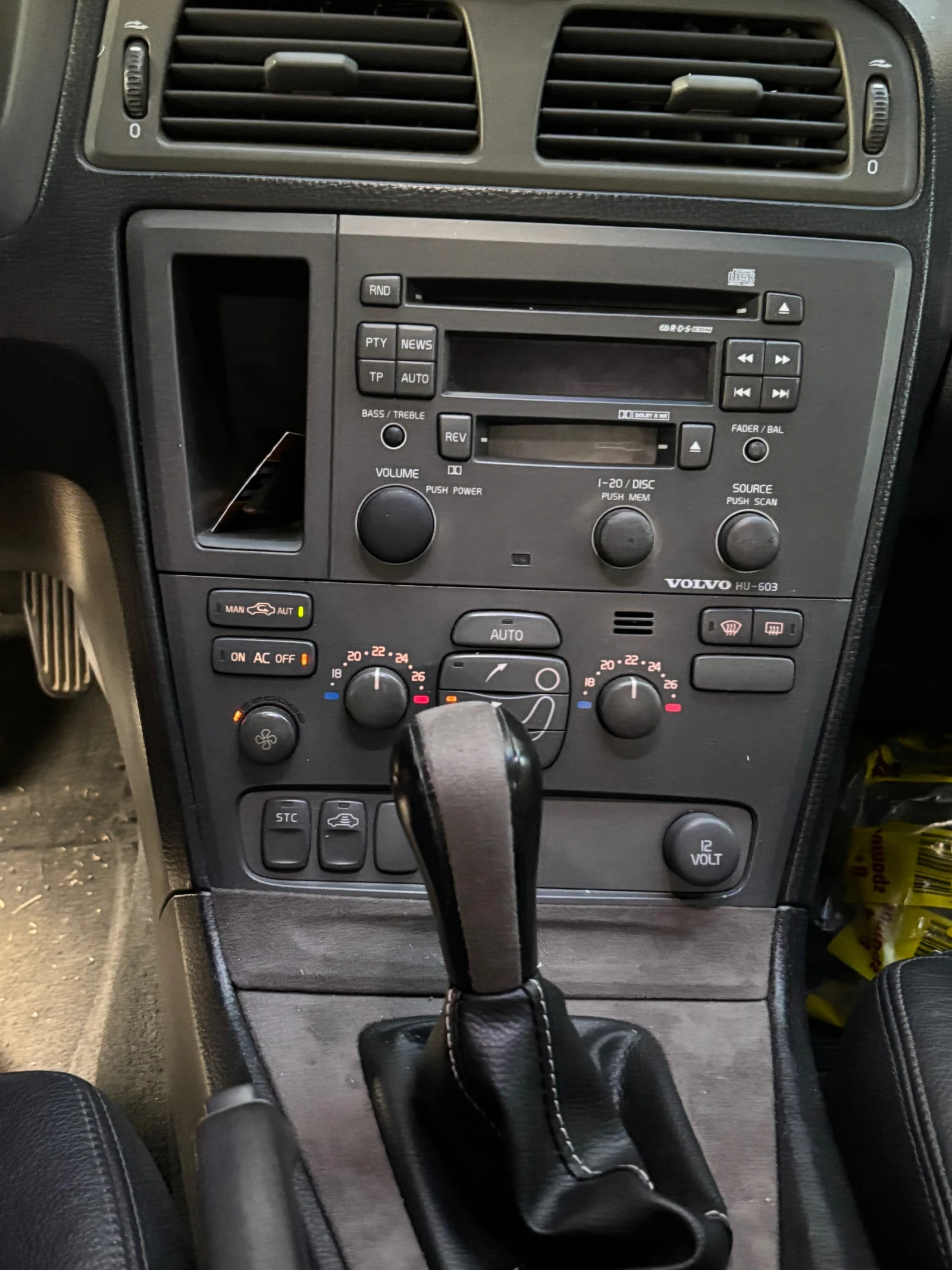 Volvo S60 2.4D5 - изображение 6