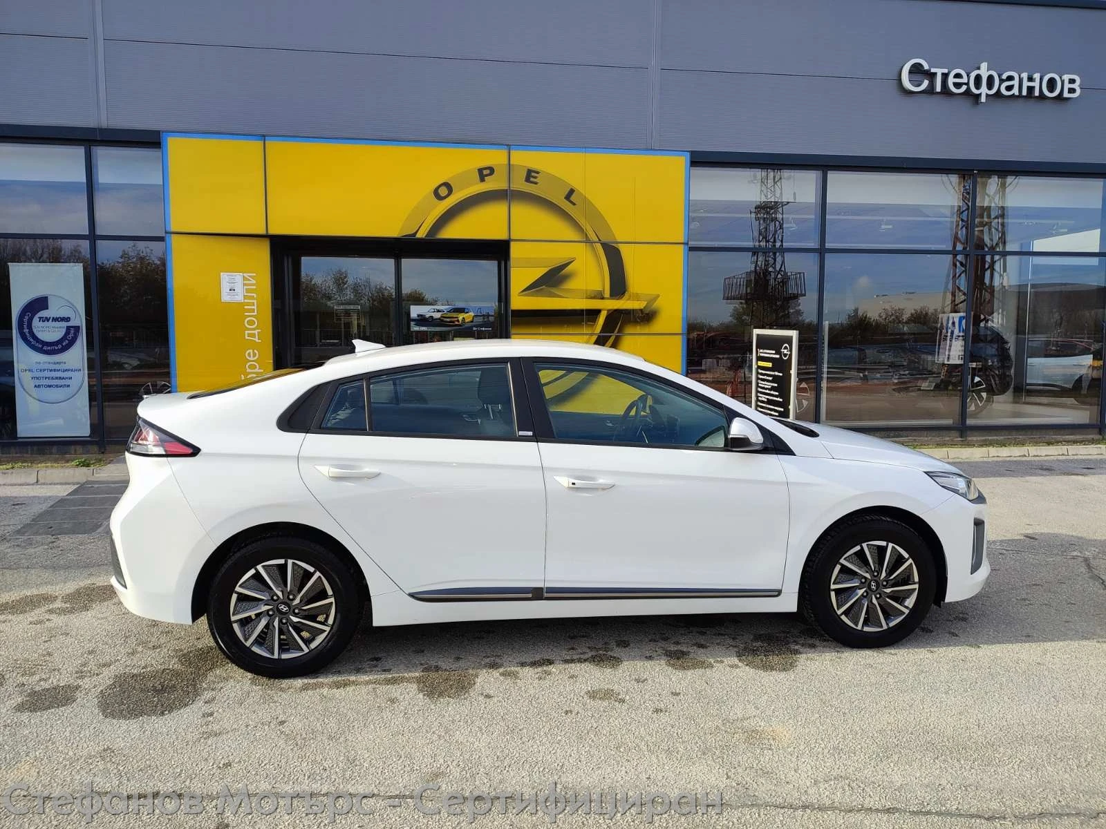 Hyundai Ioniq Elektro Limousine (136hp)  | Mobile.bg � ����������� 5