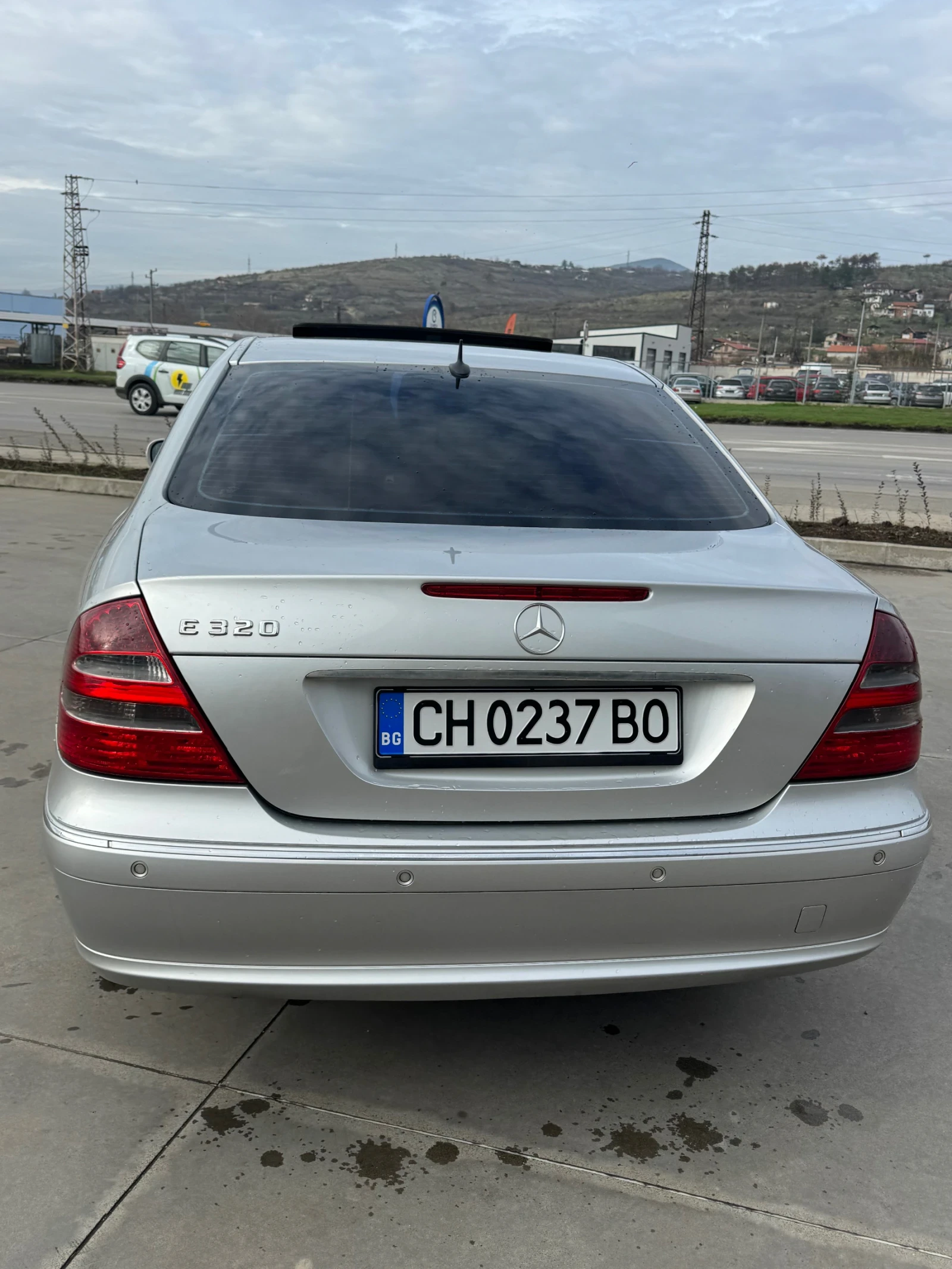 Mercedes-Benz E 320 3.2 - изображение 4