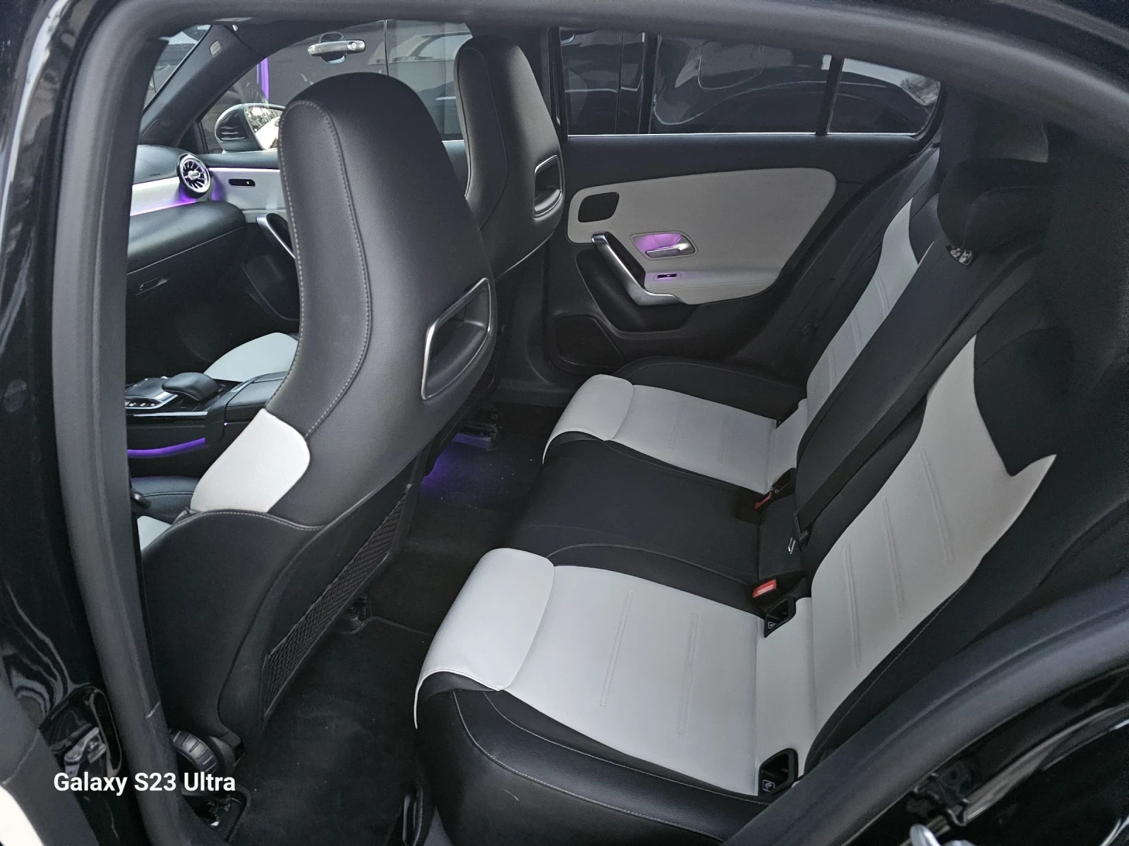 Mercedes-Benz A 180 Автомат AMG пакет , снимка 12 - Автомобили и джипове - 53940560