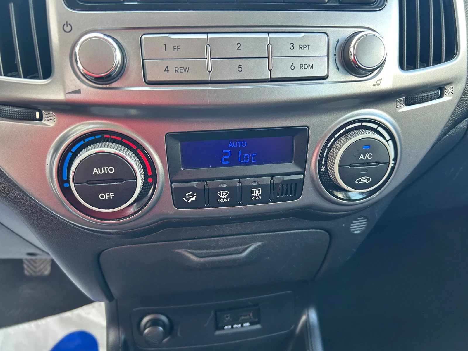 Hyundai I20 1.4 d 90 ps, снимка 10 - Автомобили и джипове - 54121454