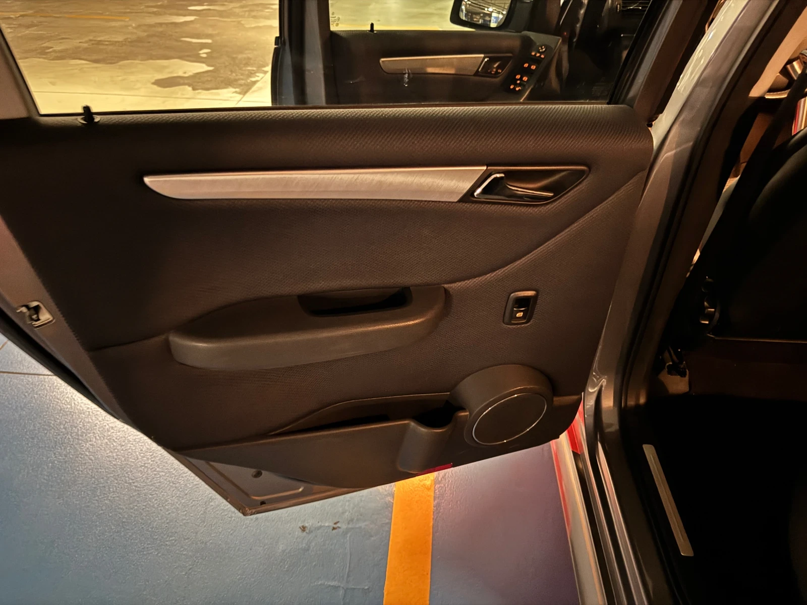 Mercedes-Benz B 180 1.7 Бензин, снимка 9 - Автомобили и джипове - 54245539