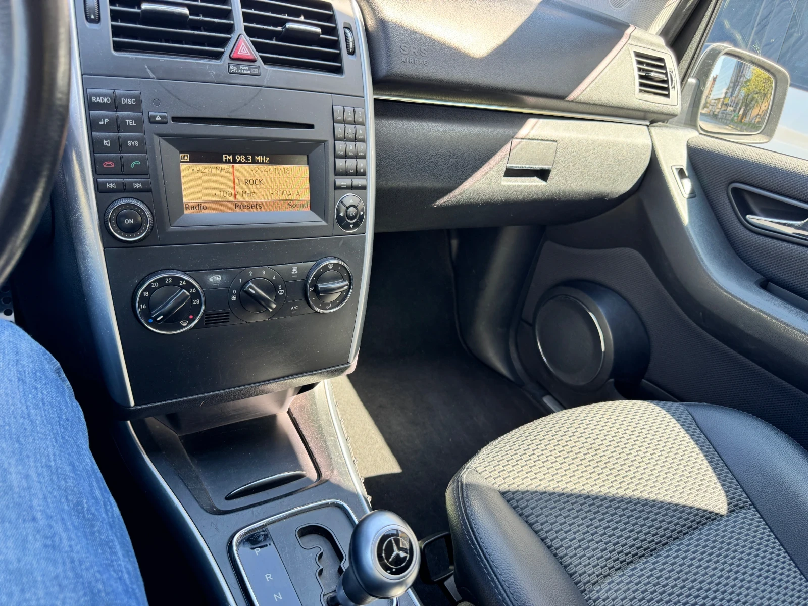 Mercedes-Benz B 180 1.7 Бензин, снимка 17 - Автомобили и джипове - 54245539