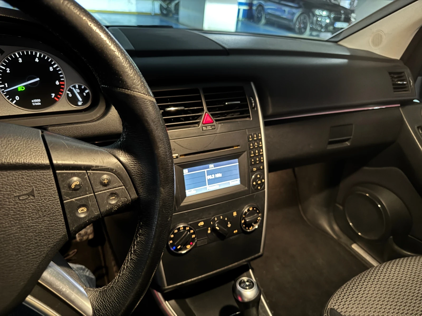 Mercedes-Benz B 180 1.7 Бензин, снимка 2 - Автомобили и джипове - 54245539