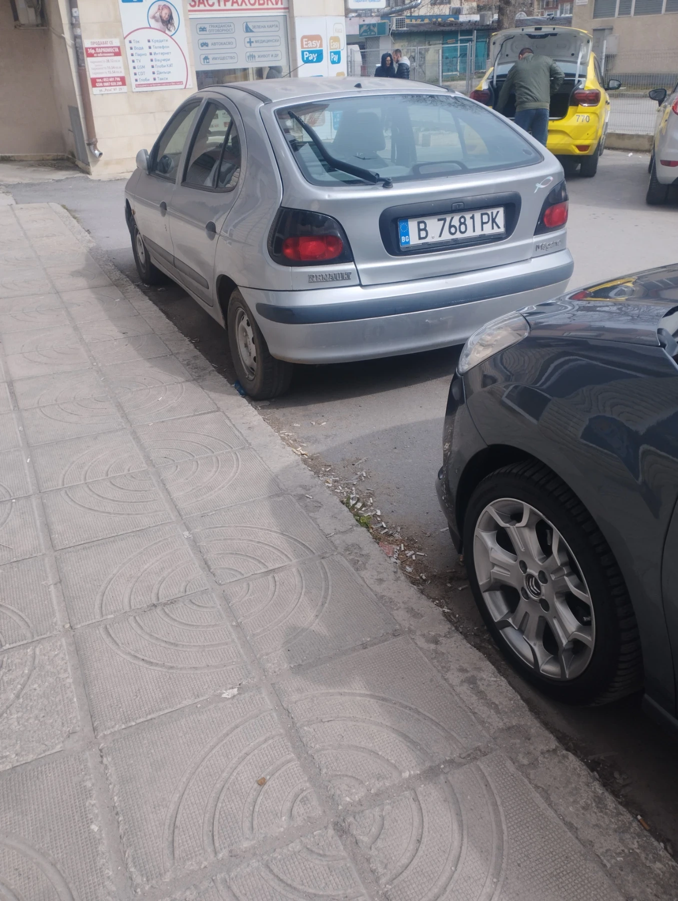 Renault Megane, снимка 14 - Автомобили и джипове - 54343204