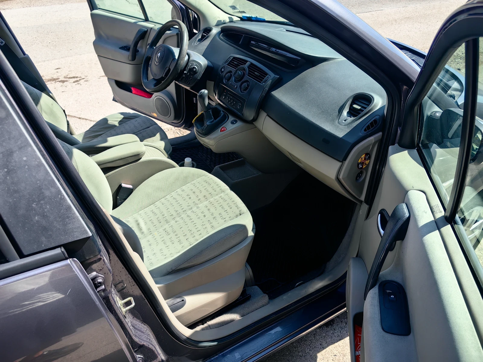 Renault Scenic, снимка 7 - Автомобили и джипове - 54585371