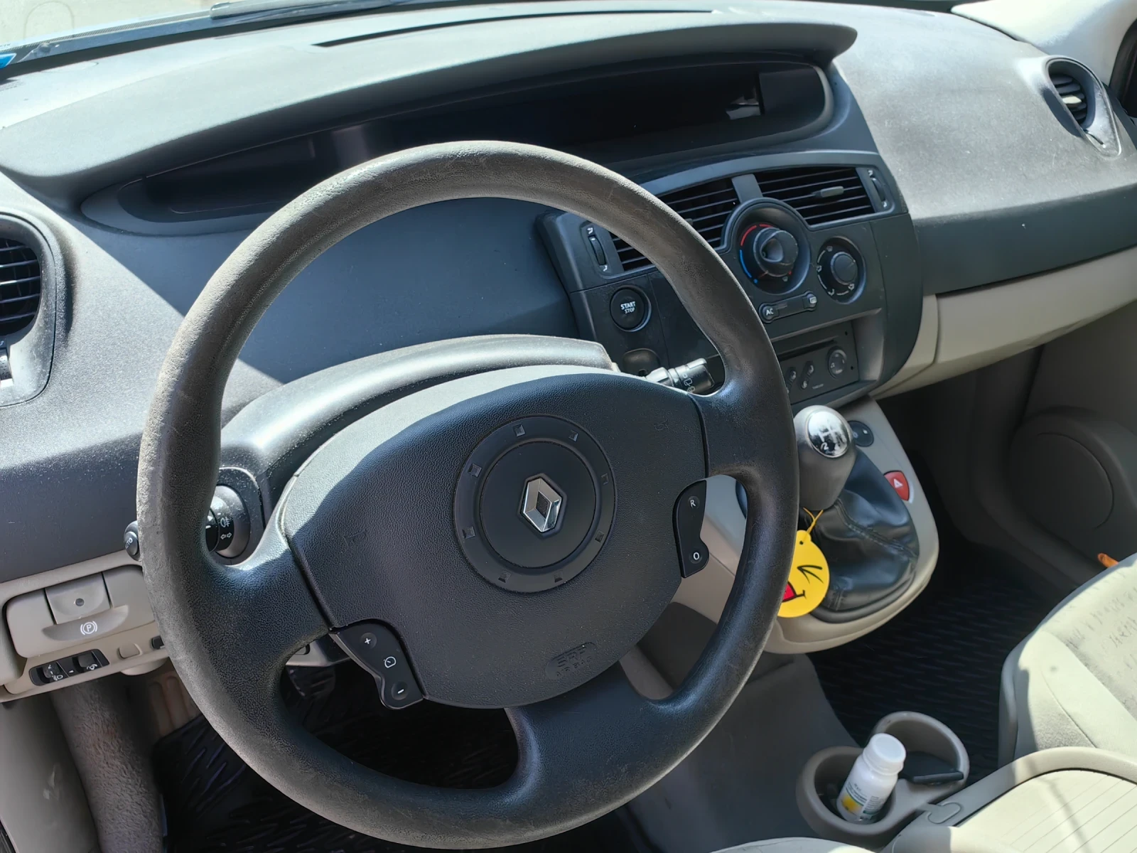 Renault Scenic, снимка 12 - Автомобили и джипове - 54585371