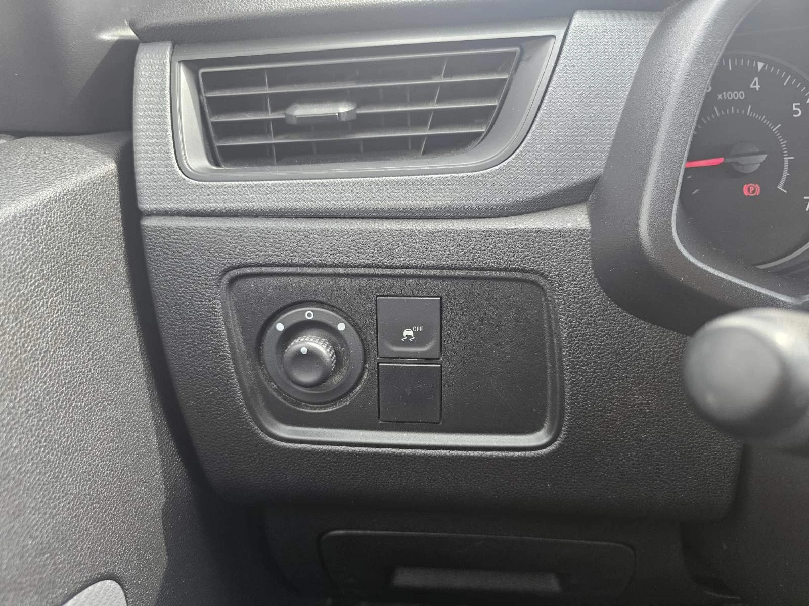 Renault Express dCi 95 к.с. Дизел Stop & Start, снимка 9 - Автомобили и джипове - 54770206